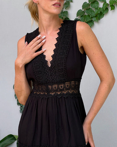 Aurélie™ | Chic V-Neck Lace Dress