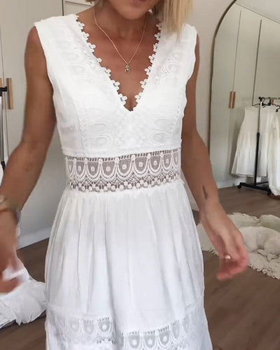 Aurélie™ | Chic V-Neck Lace Dress