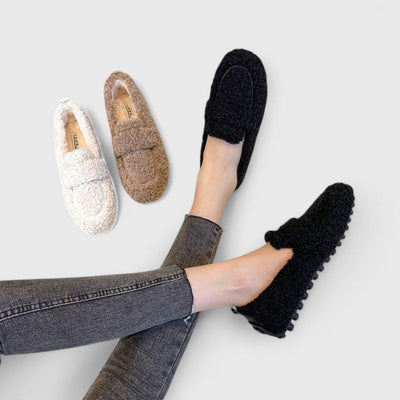 Sarah - Warm Slippers with Elegant Design