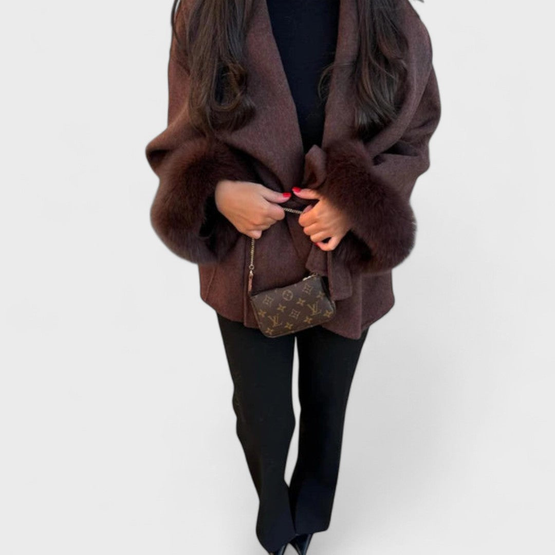Haily - Elegant coat with eco-fur details
