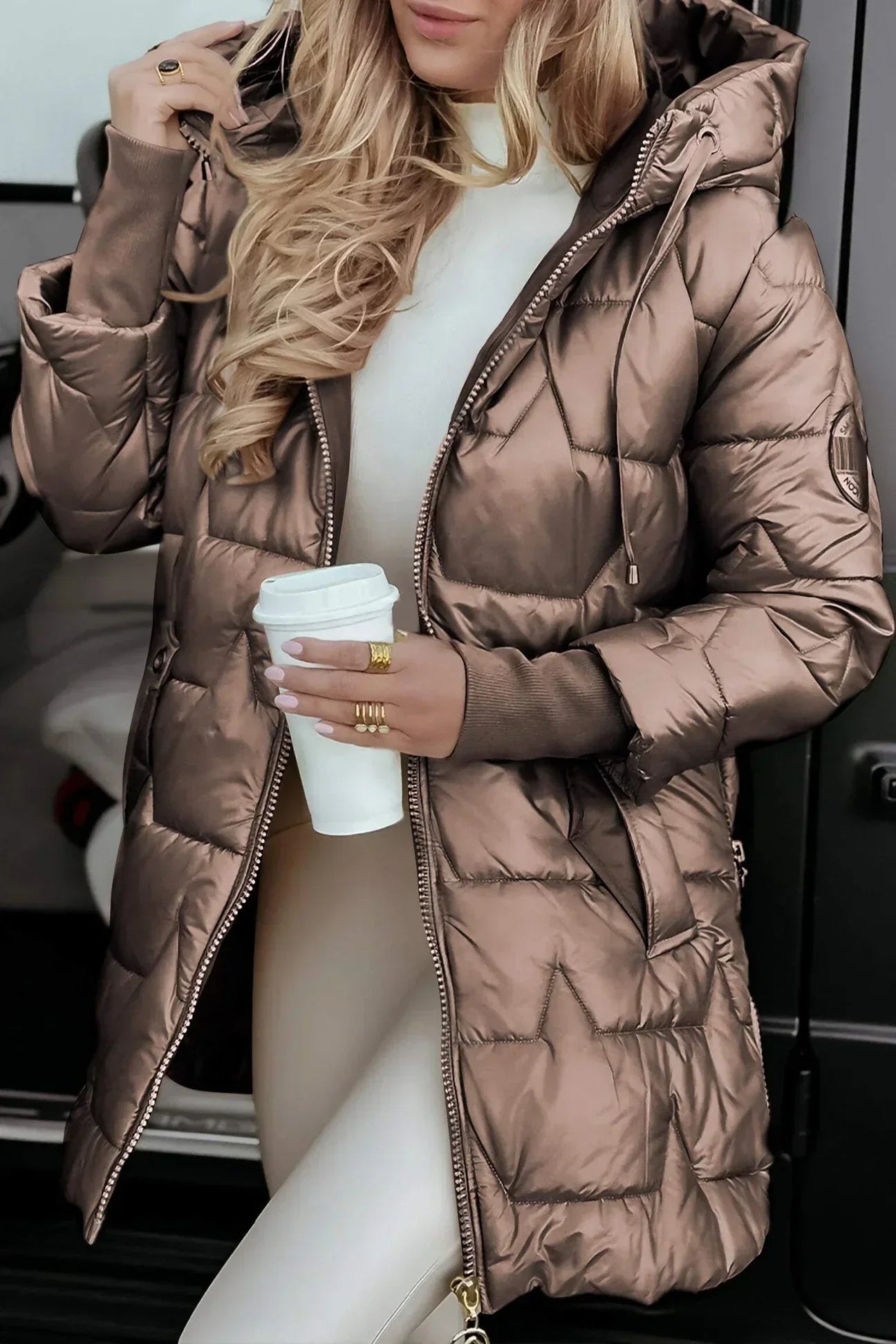 Sophia - Elegant winter coat with hood and padding